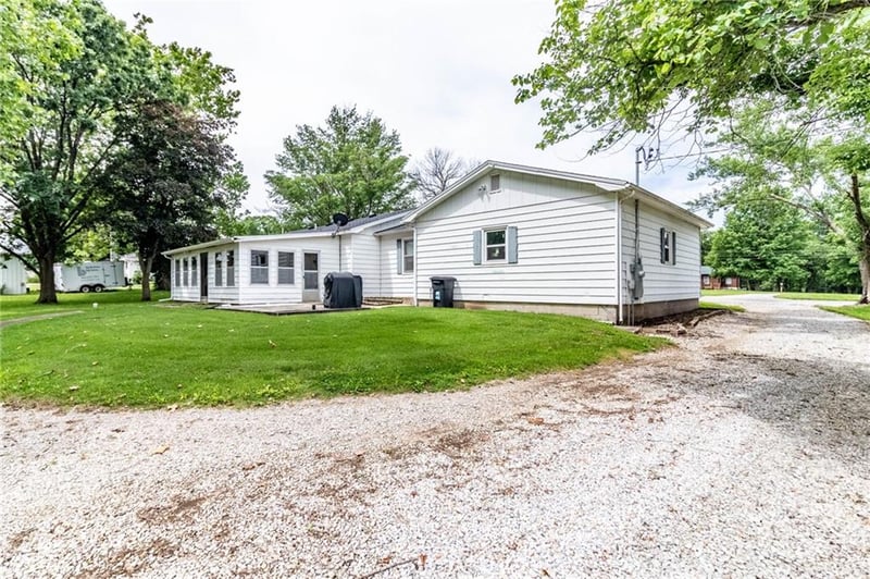 237 21 Rd, Warrensburg, MO 64093