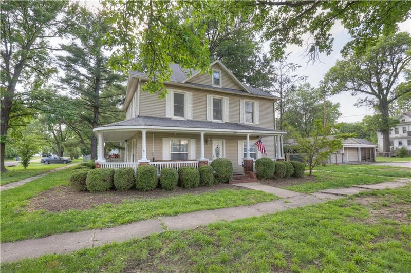 235 Minnesota Ave, Columbus, KS 66725
