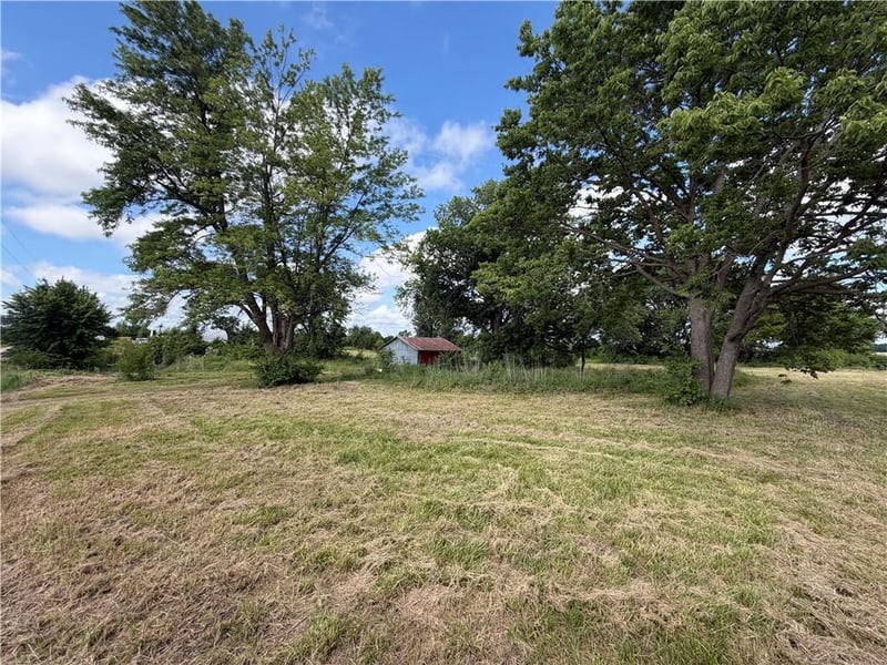 3384 Louisiana Ter, Ottawa, KS 66067