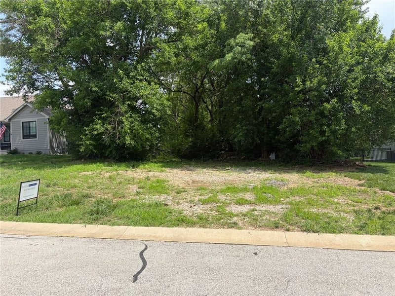 1104 12 Ter, Louisburg, KS 66053