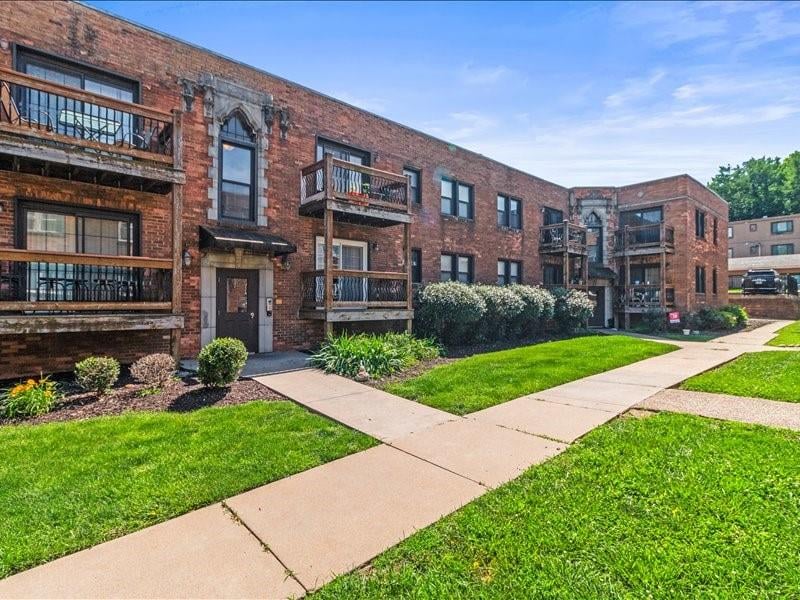 4542 Jarboe St #4, Kansas City, MO 64111