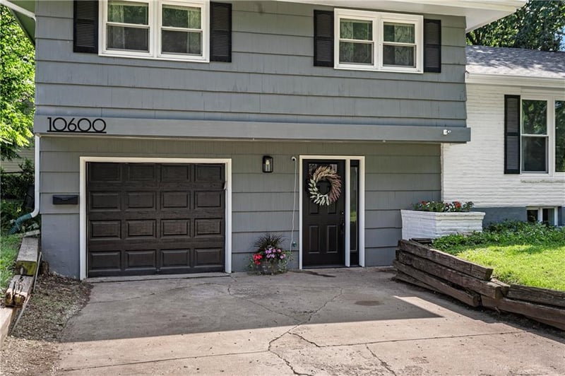 10600 Bales Ave, Kansas City, MO 64137