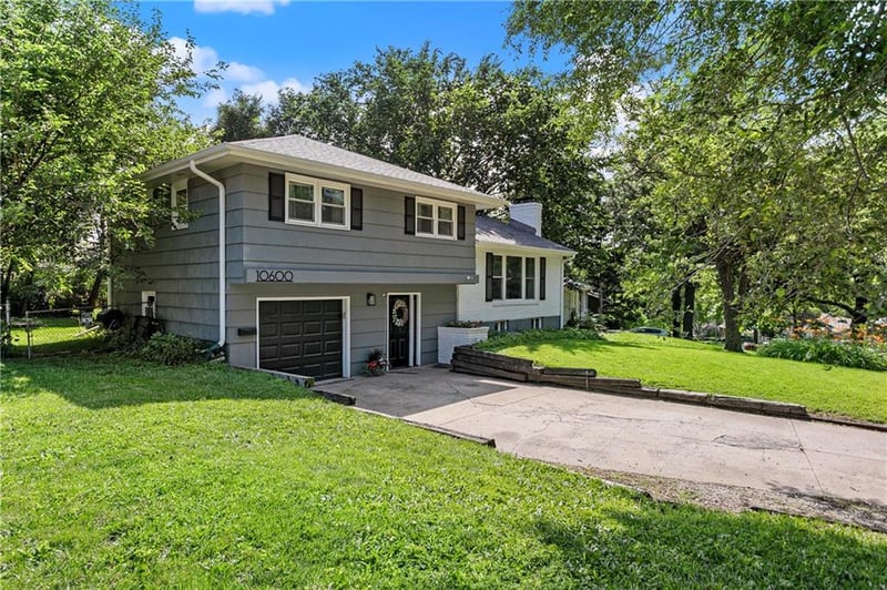10600 Bales Ave, Kansas City, MO 64137