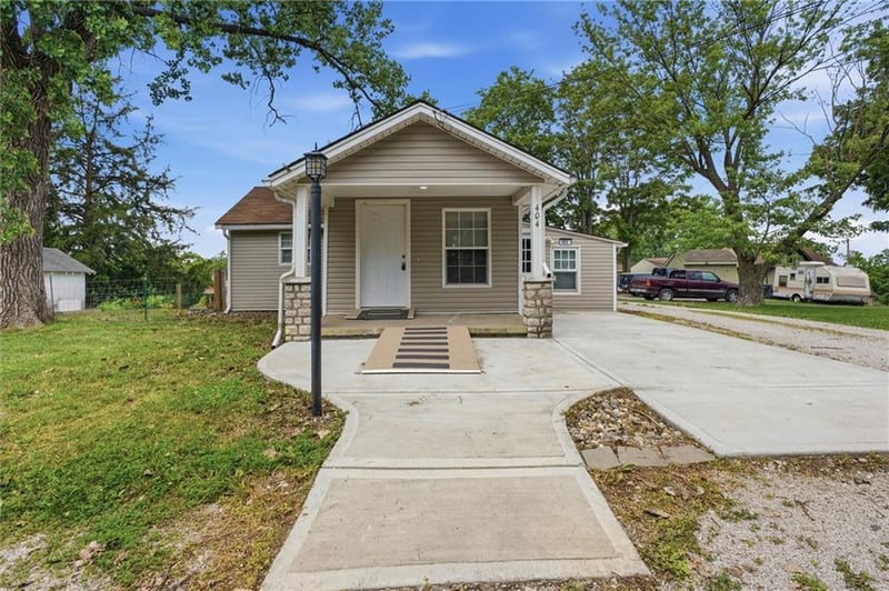 404 Salem Rd, Excelsior Springs, MO 64024