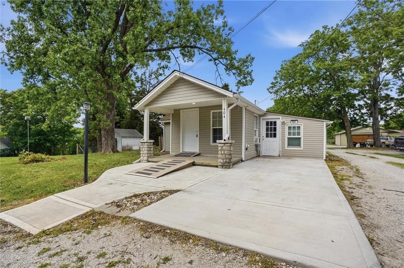 404 Salem Rd, Excelsior Springs, MO 64024