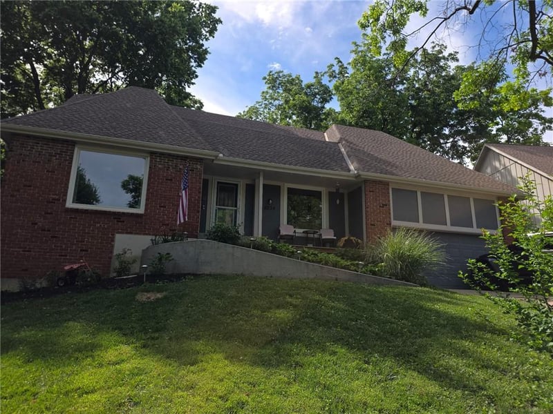 8234 Parkhill Cir, Lenexa, KS 66215