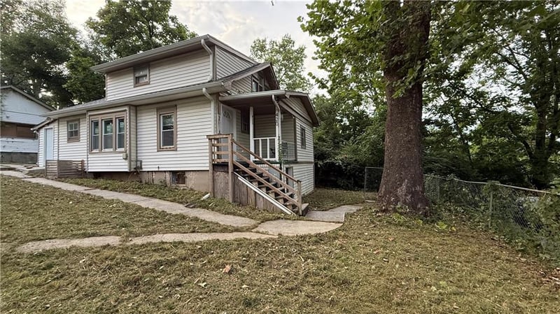 420 Farley Ter, Independence, MO 64053