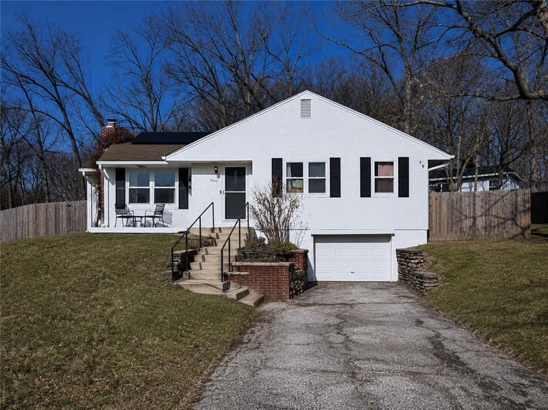 2620 56th Ter, Gladstone, MO 64118