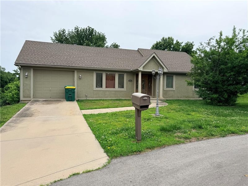 3333 85th Pl, Kansas City, KS 66109
