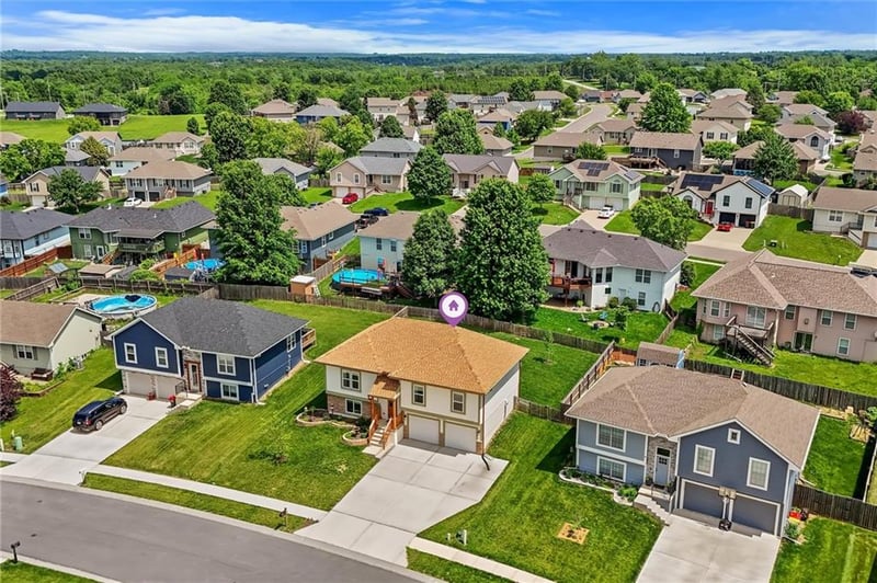 2216 Ashford St, Excelsior Springs, MO 64024