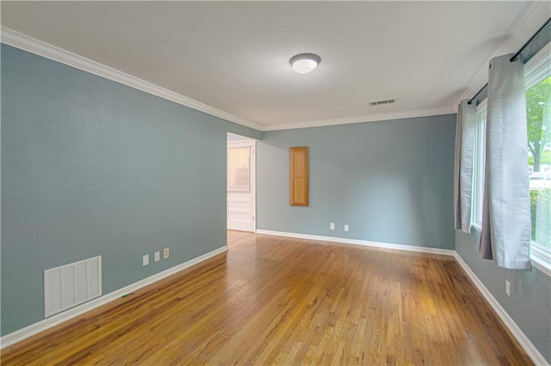 7628 Foster St, Overland Park, KS 66204