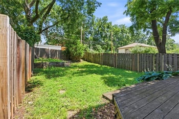 4215 Kenwood Ave, Kansas City, MO 64110