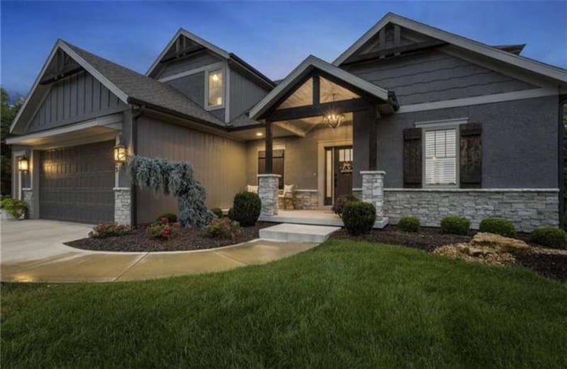 9103 SW 12th St, Lee's Summit, MO 64064