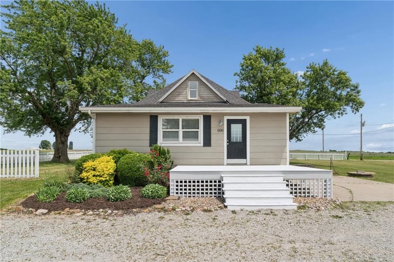 696 Highway Cc Rd, Concordia, MO 64020