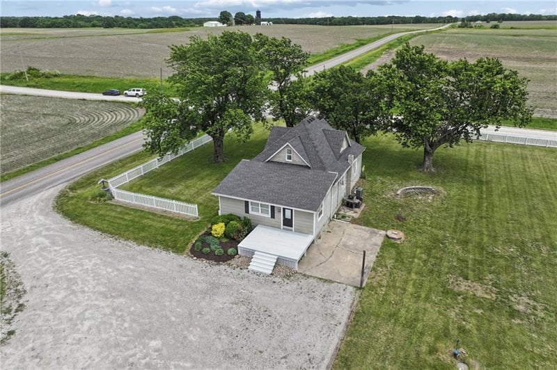 696 Highway Cc Rd, Concordia, MO 64020