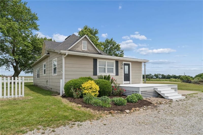 696 Highway Cc Rd, Concordia, MO 64020