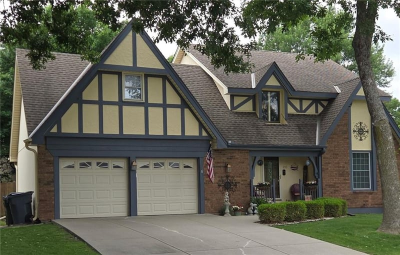 1153 Frontier Ln, Olathe, KS 66062