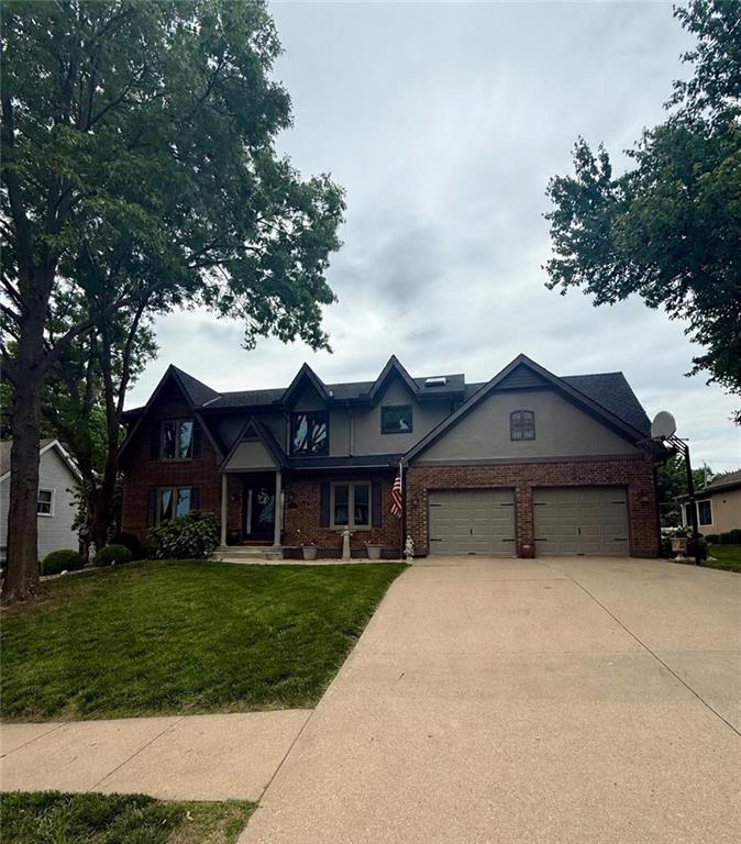 1208 Tanglewood St, Leavenworth, KS 66048