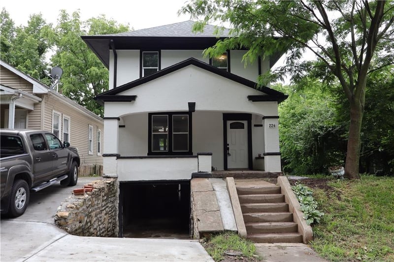 224 34th St, Kansas City, KS 66102