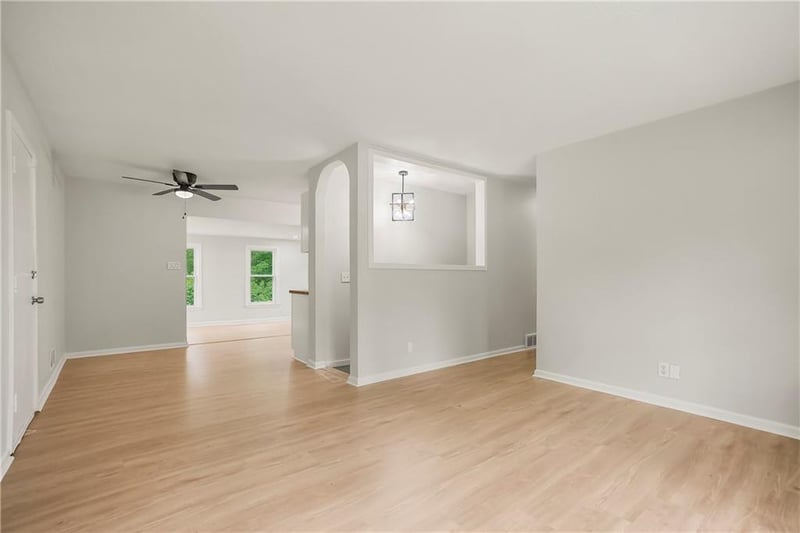 4742 Norton Cir, Kansas City, MO 64130