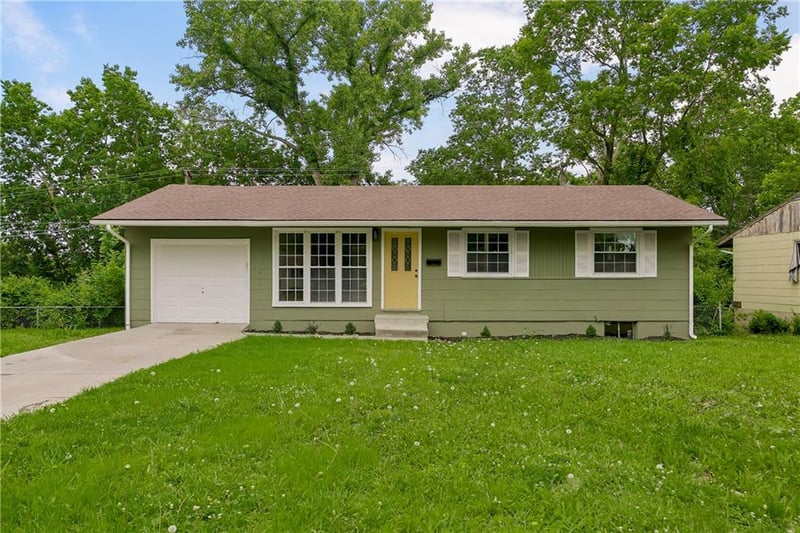 4742 Norton Cir, Kansas City, MO 64130