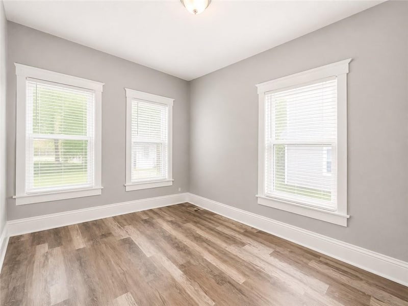 4546 Benton Ave, Kansas City, MO 64130