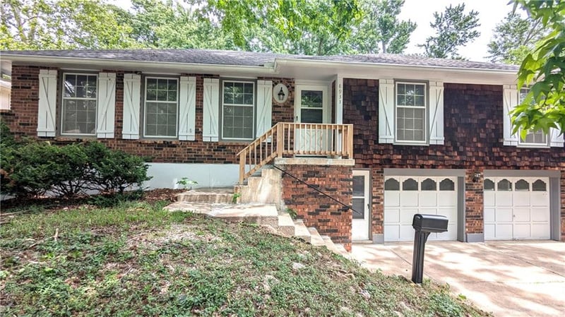 8933 Hunter St, Kansas City, MO 64138