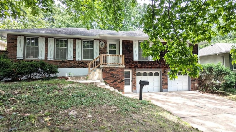 8933 Hunter St, Kansas City, MO 64138
