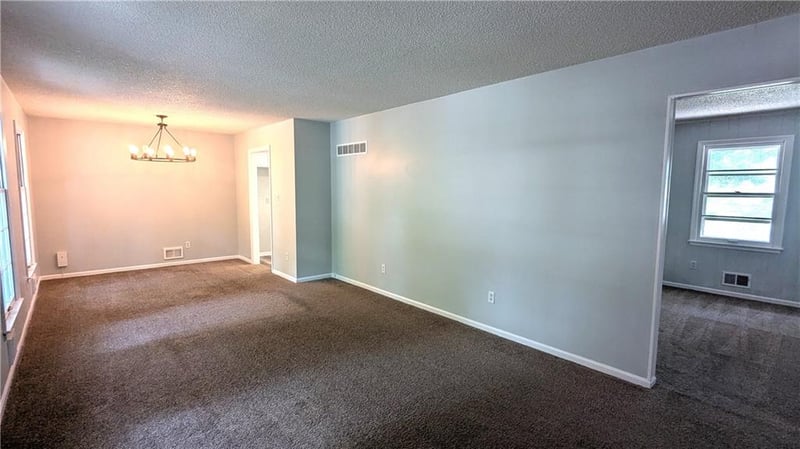 8933 Hunter St, Kansas City, MO 64138