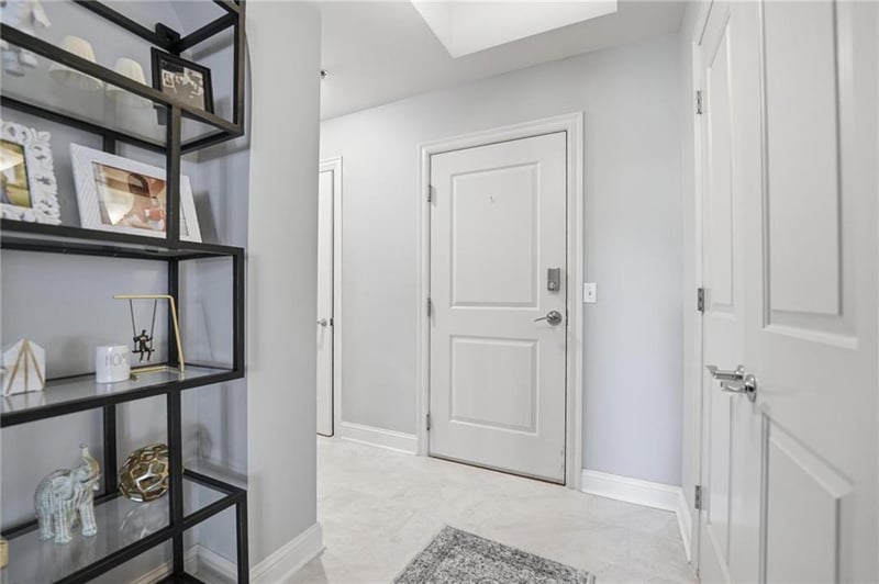 3800 N Mulberry Dr #205, Kansas City, MO 64116