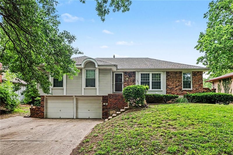 10817 Fuller Ave, Kansas City, MO 64134