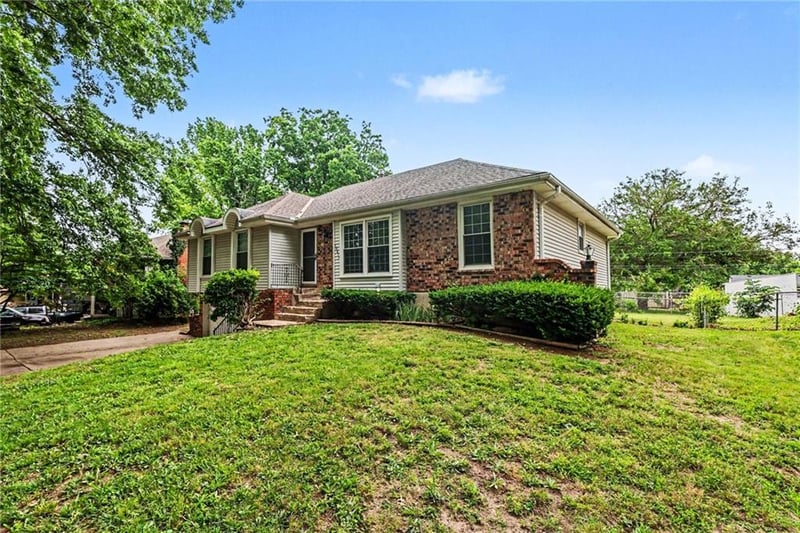 10817 Fuller Ave, Kansas City, MO 64134