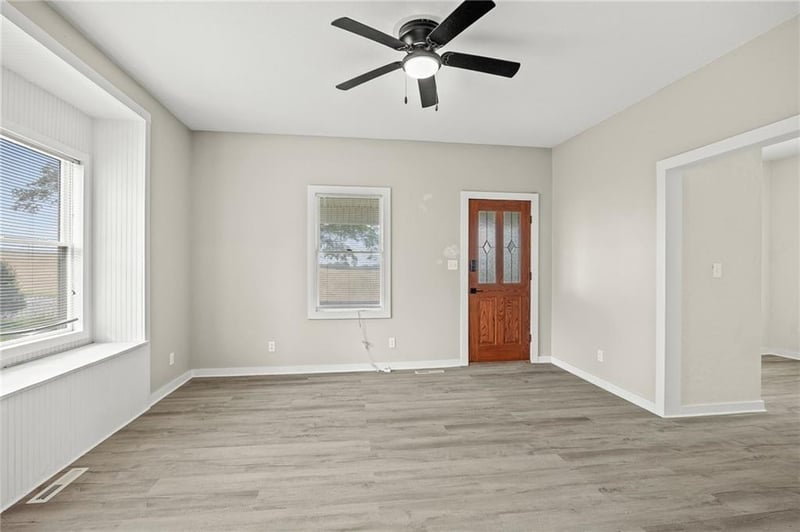 807 Grand Dd Hw, Faucett, MO 64448
