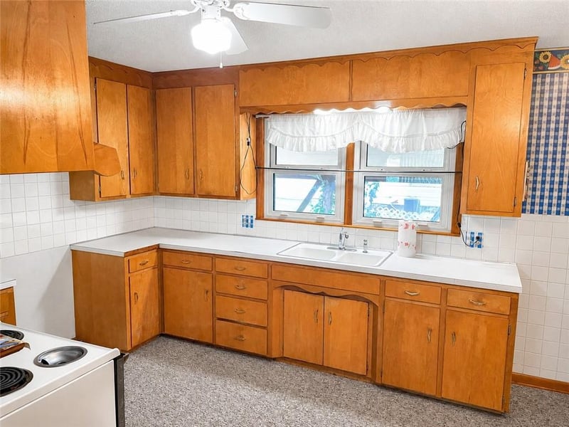 511 Broad St, Warrensburg, MO 64093