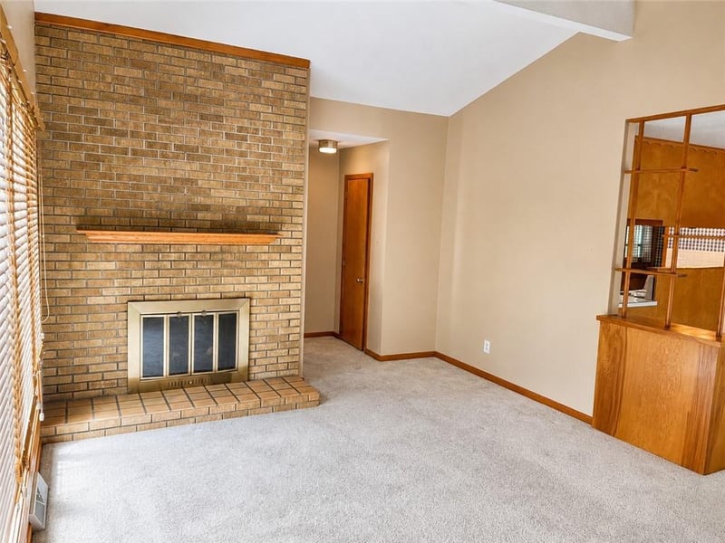 511 Broad St, Warrensburg, MO 64093