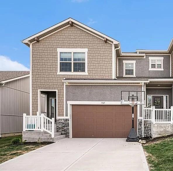 7349 Grand Slam St #34 D, Parkville, MO 64152
