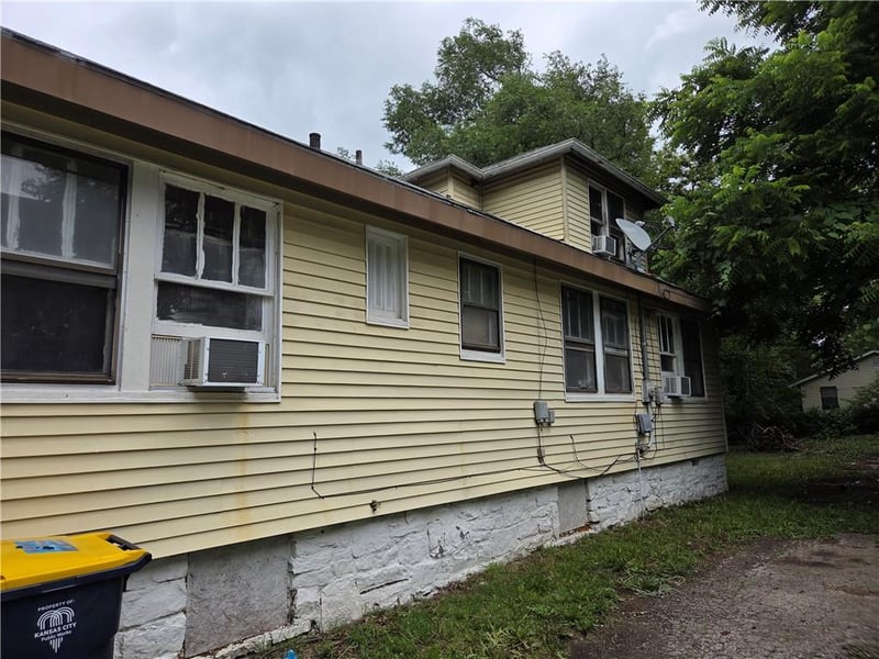 7103 College Ave, Kansas City, MO 64132