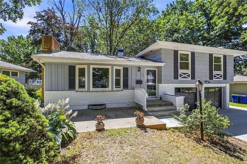 7915 Evanston St, Raytown, MO 64138