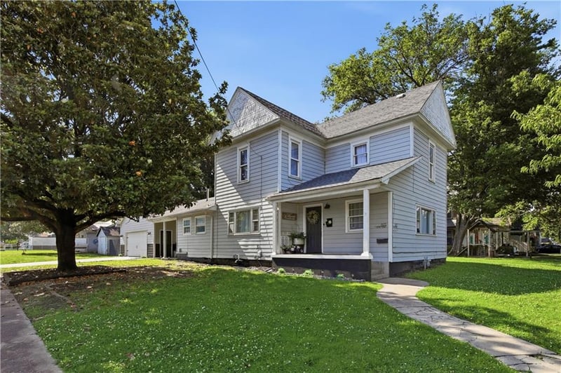 603 7th St, Neodesha, KS 66757
