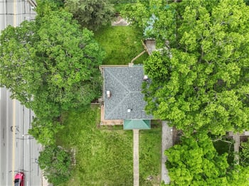 7444 Summit St, Kansas City, MO 64114