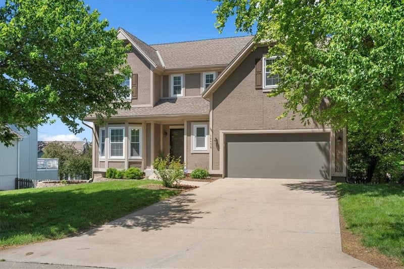 14436 Hemlock St, Overland Park, KS 66223