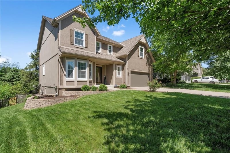 14436 Hemlock St, Overland Park, KS 66223