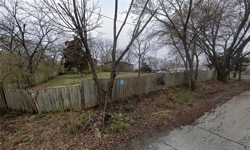 8610 Harrison St, Kansas City, MO 64155