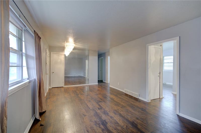 1836 78th St, Kansas City, MO 64132