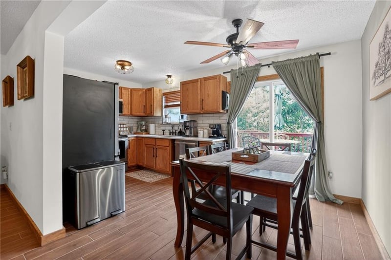 9930 Cherry Dr, Kansas City, MO 64155