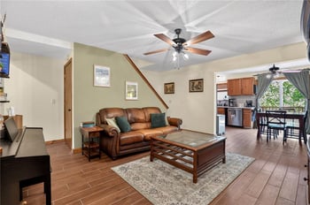 9930 N Cherry Dr, Kansas City, MO 64155