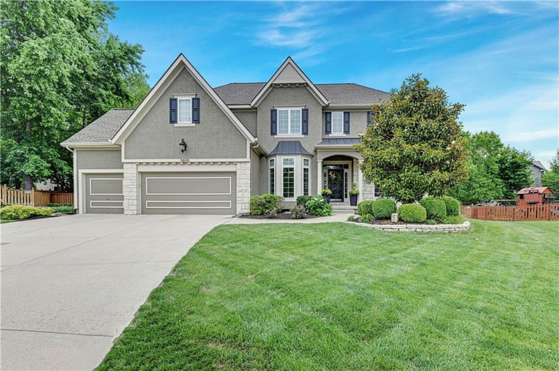 5609 Roundtree St, Shawnee, KS 66226