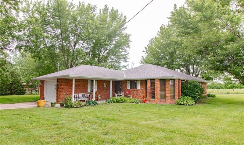 403 Chestnut St, Holden, MO 64040