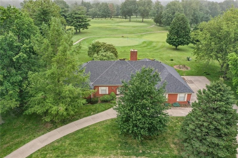 1406 Golf Club Dr, Richmond, MO 64085