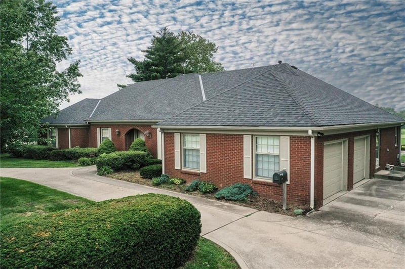1406 Golf Club Dr, Richmond, MO 64085